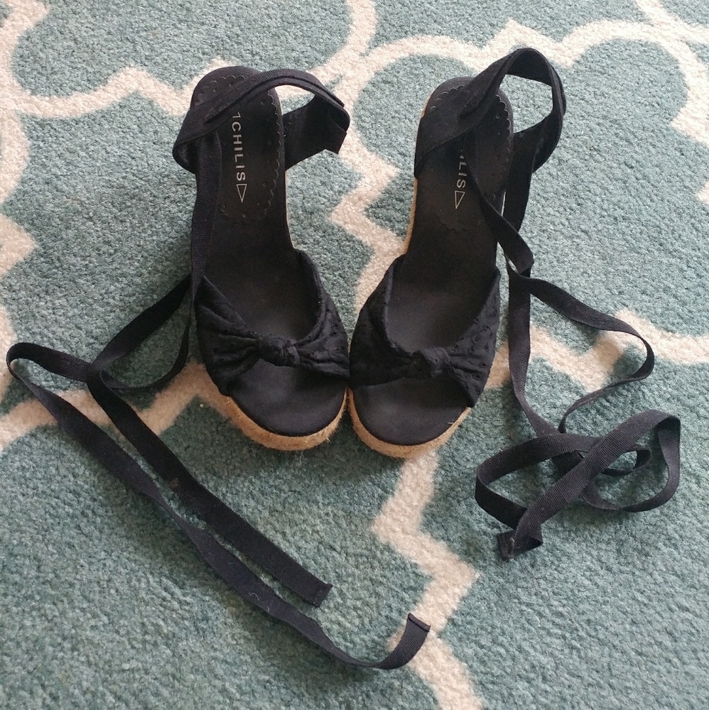 Eyelet Espadrilles | Black